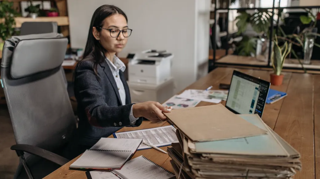 Sổ sách kế toán và chứng từ lưu trữ phục vụ quyết toán thuế