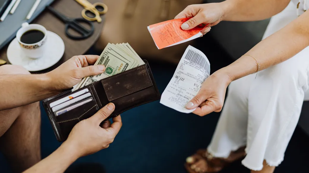 Hóa đơn, chứng từ phát sinh trong giao dịch của doanh nghiệp