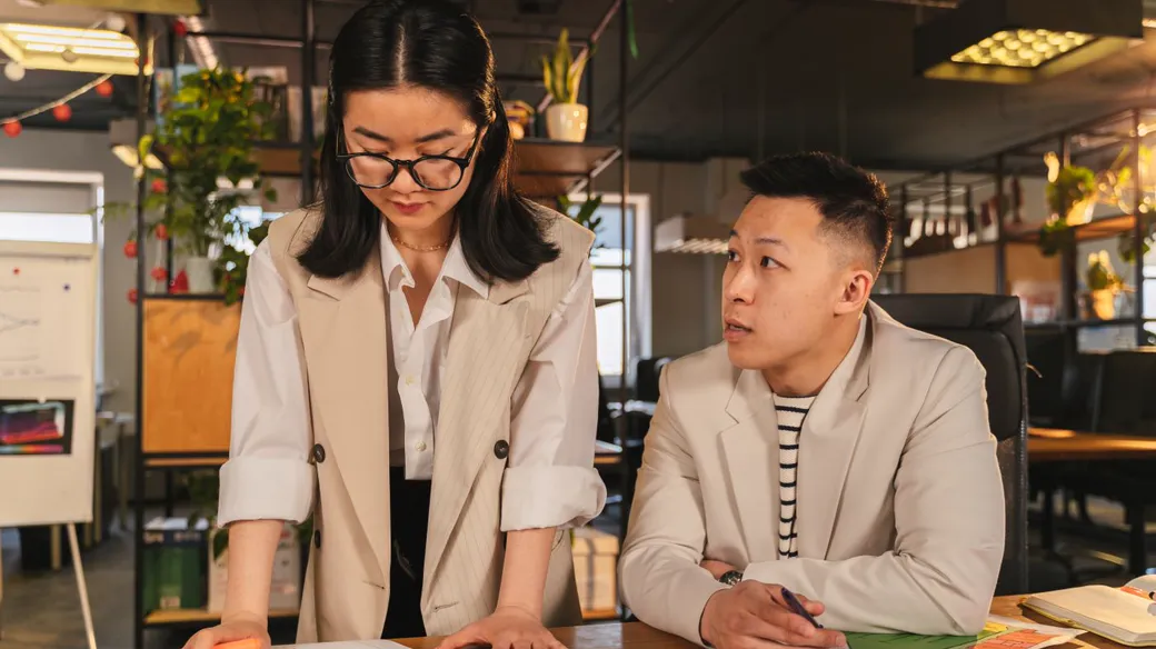 Các thành viên góp vốn bàn chọn loại hình công ty trước khi thành lập doanh nghiệp tại Biên Hòa